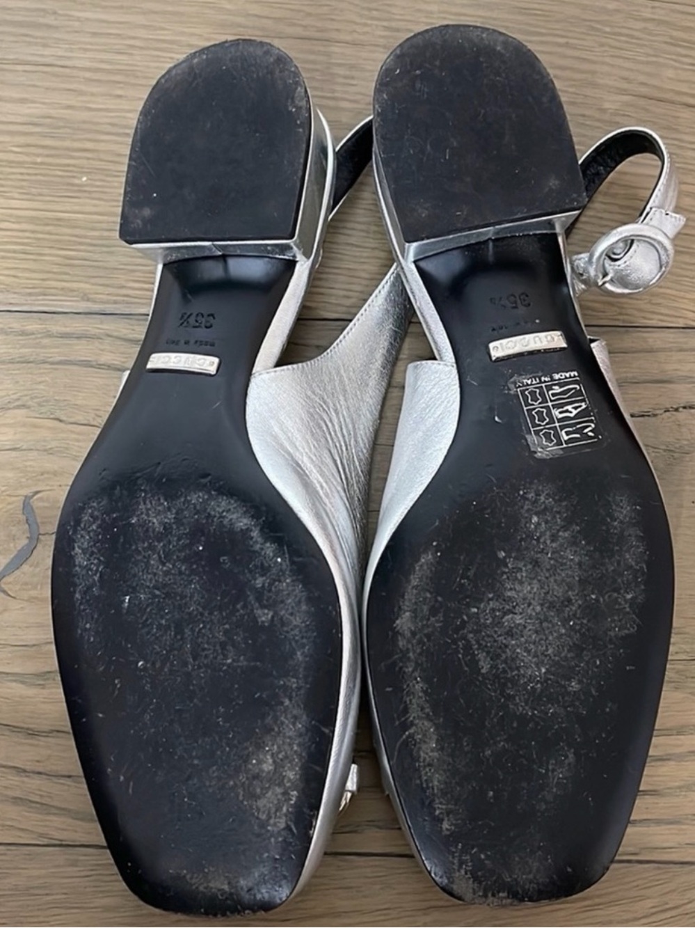 Gucci Metallic Silver Leather Slingback Flats with Horsebit Detail - Picture 3 of 3